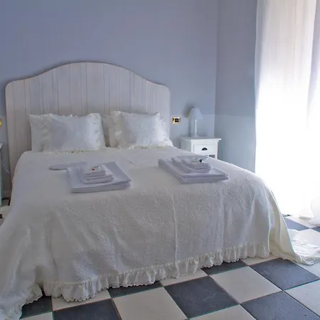 Borgo Manzoni - Charming House Affittacamere Rozzano